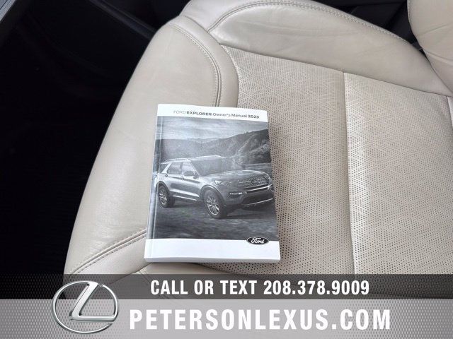Used 2023 Ford Explorer Platinum w/ Technology Package AWD/4WD image 32