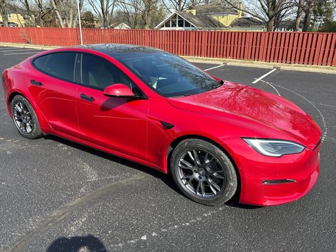 Used 2022 Tesla Model S AWD image 1