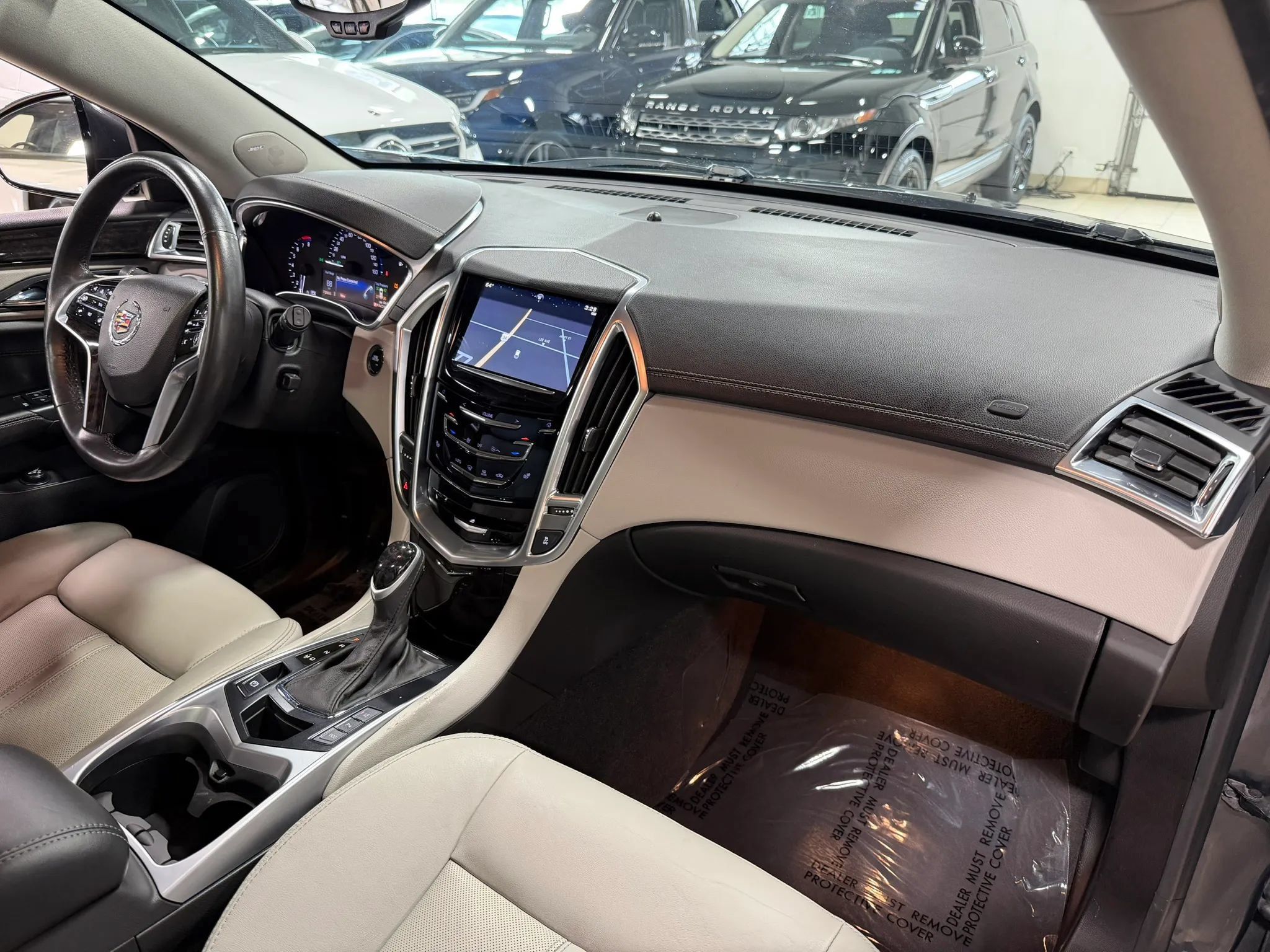 Used 2015 Cadillac SRX Luxury w/ Driver Awareness Package AWD/4WD image 22