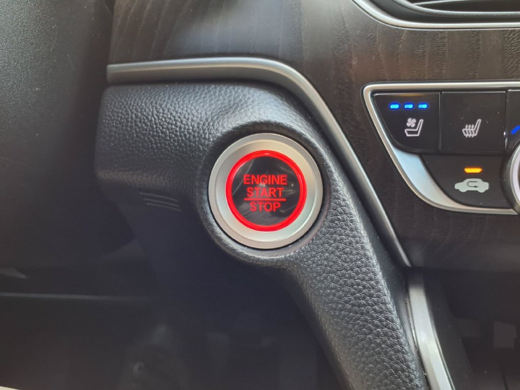 Used 2018 Honda Accord Touring image 14