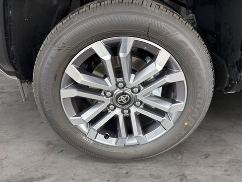 New 2026 Toyota 4Runner Limited AWD/4WD image 9