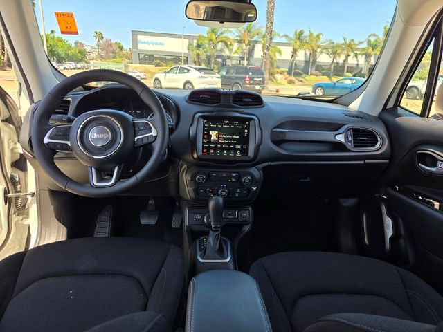 Used 2023 Jeep Renegade Latitude AWD/4WD image 14