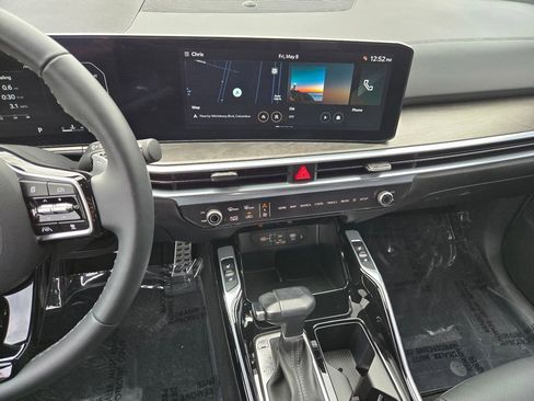 Certified 2025 Kia Sorento SX Prestige AWD/4WD image 24