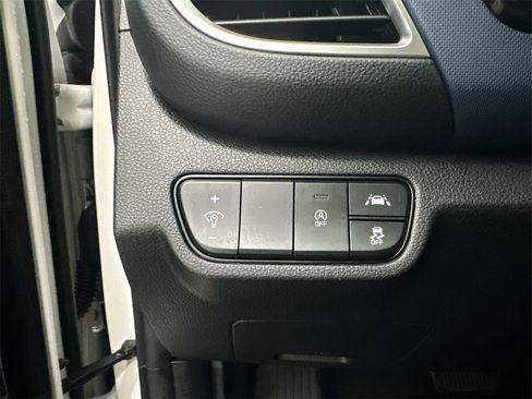 Used 2023 Kia Seltos S w/ Navigation Package image 31