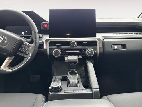 Used 2025 Toyota Tacoma TRD Off-Road image 10
