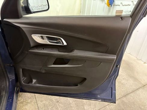 Used 2016 Chevrolet Equinox LTZ w/ Enhanced Convenience Package FWD image 23