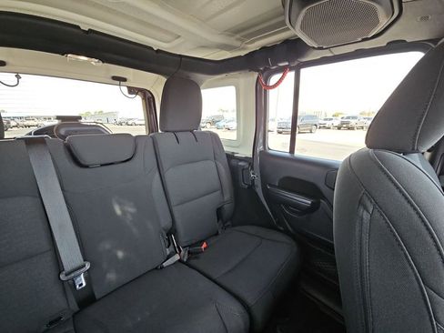 Used 2020 Jeep Wrangler Unlimited Willys image 14