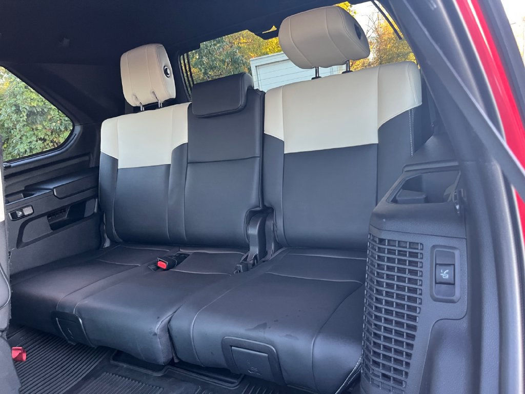 Used 2023 Toyota Sequoia Capstone AWD/4WD image 21