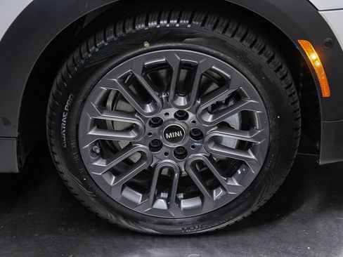 New 2026 MINI Cooper 2-Door Hardtop image 9