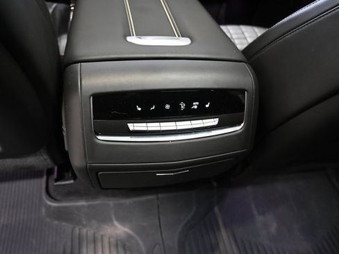 Used 2025 Cadillac Escalade ESV Sport Platinum w/ LPO, Floor Liner Package image 37