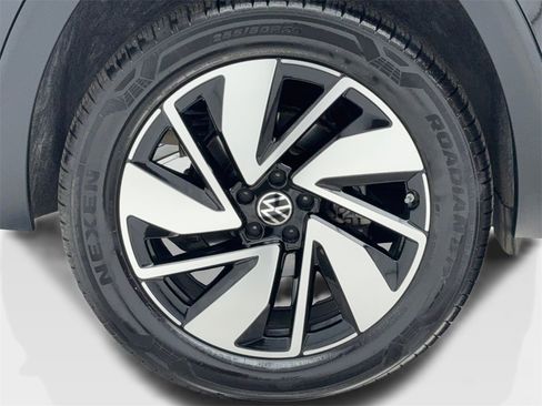 Used 2025 Volkswagen Atlas SEL image 52