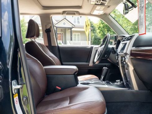 Used 2019 Toyota 4Runner 4WD image 40