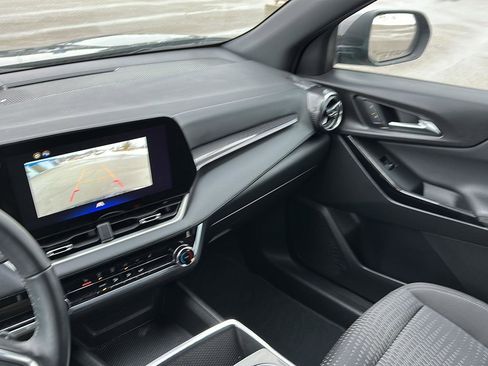 Used 2025 Chevrolet Equinox LT image 35