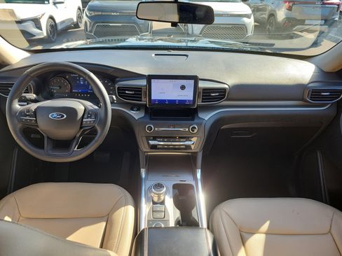 Used 2020 Ford Explorer XLT w/ Equipment Group 202A image 18