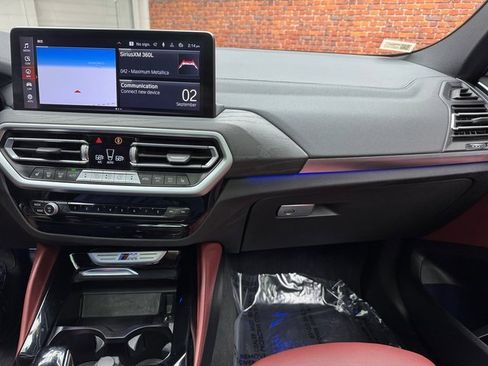 Used 2022 BMW X4 M40i w/ Premium Package image 17