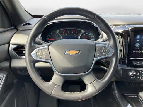 Used 2022 Chevrolet Traverse LT image 13