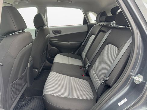 Used 2018 Hyundai Kona SE image 16