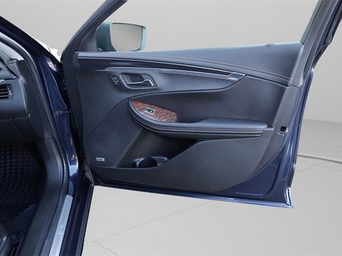 Used 2015 Chevrolet Impala LTZ image 17