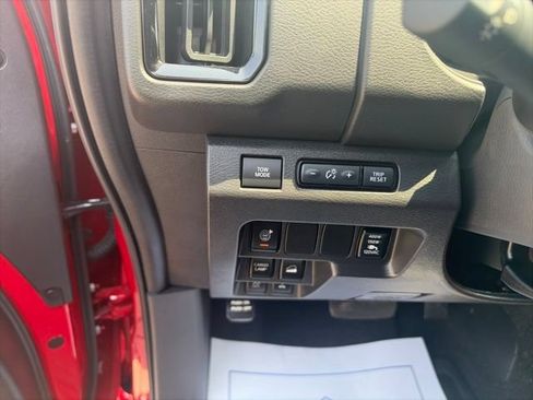 Used 2025 Nissan Frontier PRO-4X w/ Pro Premium Package AWD/4WD image 19