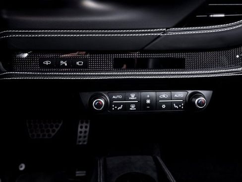 Certified 2021 Ferrari F8 Tributo image 43