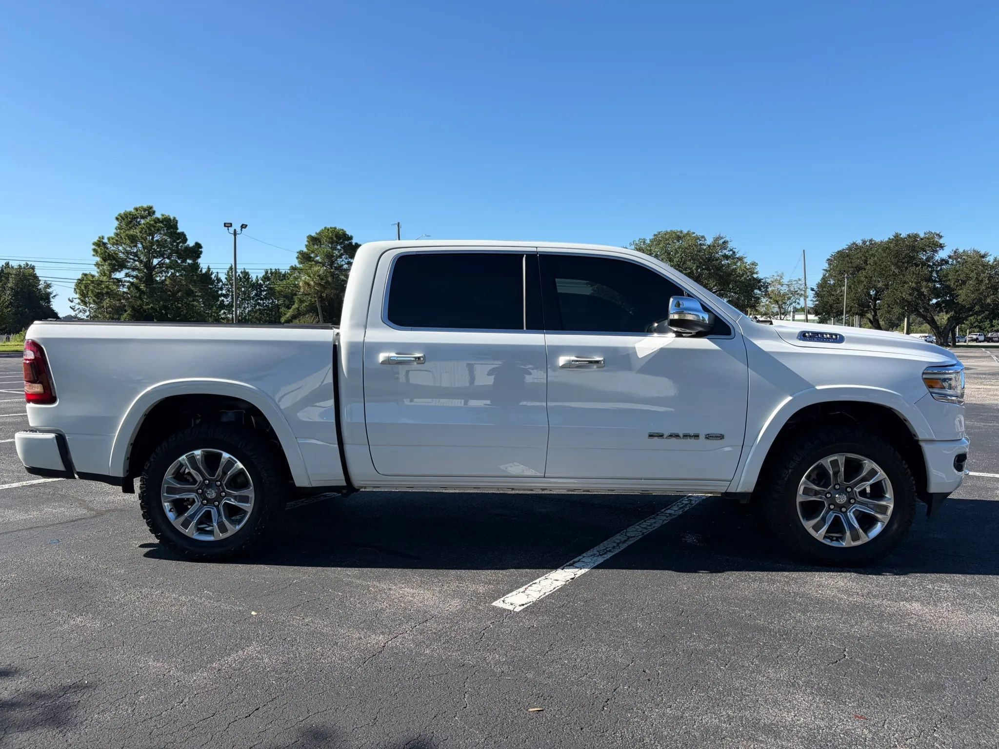 Used 2021 RAM 1500 Limited w/ Body Color Bumper Group AWD/4WD image 8