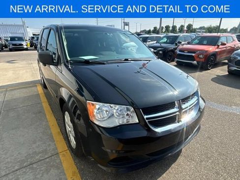 Used 2015 Dodge Grand Caravan American Value Package w/ UConnect Hands-Free Group FWD image 6