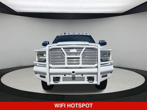 Used 2022 RAM 2500 Limited w/ Snow Chief Group AWD/4WD image 9