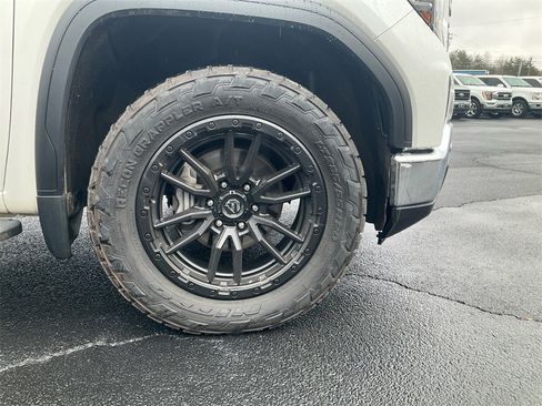 Used 2022 GMC Sierra 1500 SLT w/ SLT Premium Plus Package image 10