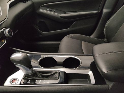 Used 2024 Nissan Altima 2.5 SV image 26