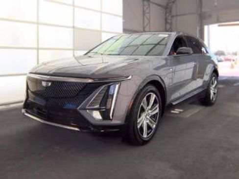 Used 2024 Cadillac Lyriq Tech RWD image 24