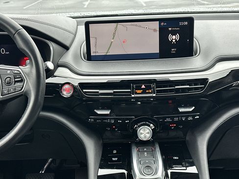 Used 2024 Acura MDX SH-AWD w/ Technology Package image 30