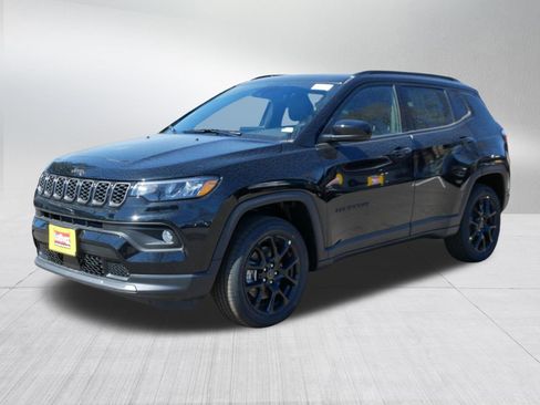 New 2026 Jeep Compass Latitude AWD/4WD image 3