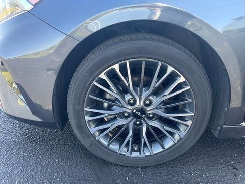 Used 2024 Kia Forte GT-Line w/ GT-Line Premium Package FWD image 31