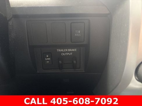 Used 2020 Toyota Tundra SR5 w/ SR5 Upgrade Package AWD/4WD image 11