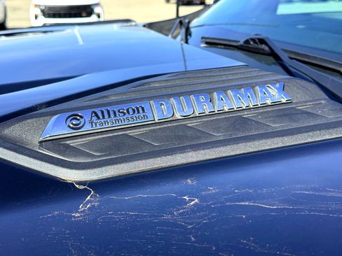 Used 2023 Chevrolet Silverado 2500 High Country w/ Z71 Off-Road Package image 3