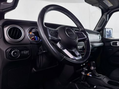 Used 2021 Jeep Wrangler Unlimited Sahara image 22