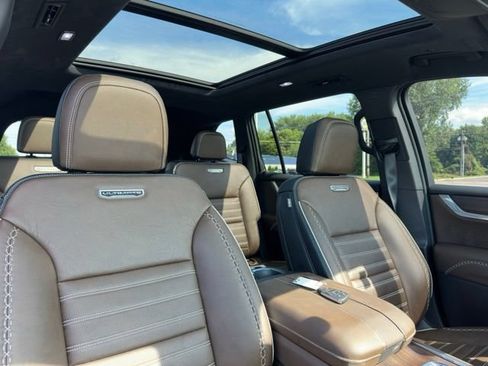 Used 2026 GMC Acadia Denali Ultimate w/ LPO, Floor Liner Package AWD/4WD image 8