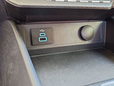 Used 2024 Ford Mustang Convertible image 22