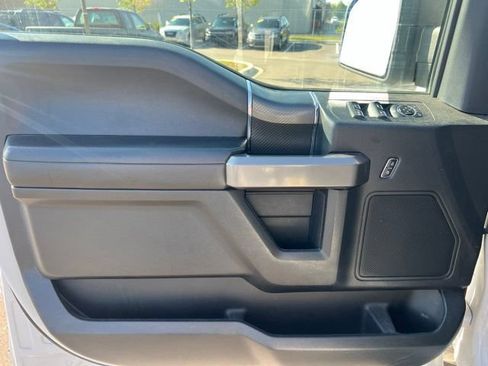 Used 2019 Ford F150 XLT w/ Equipment Group 302A Luxury AWD/4WD image 18