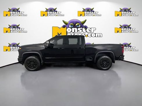 Used 2024 Chevrolet Silverado 3500 High Country w/ Technology Package image 8
