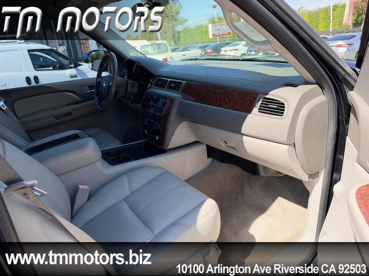 Used 2008 Chevrolet Tahoe LT w/ LT Preferred Equipment Group AWD/4WD image 11