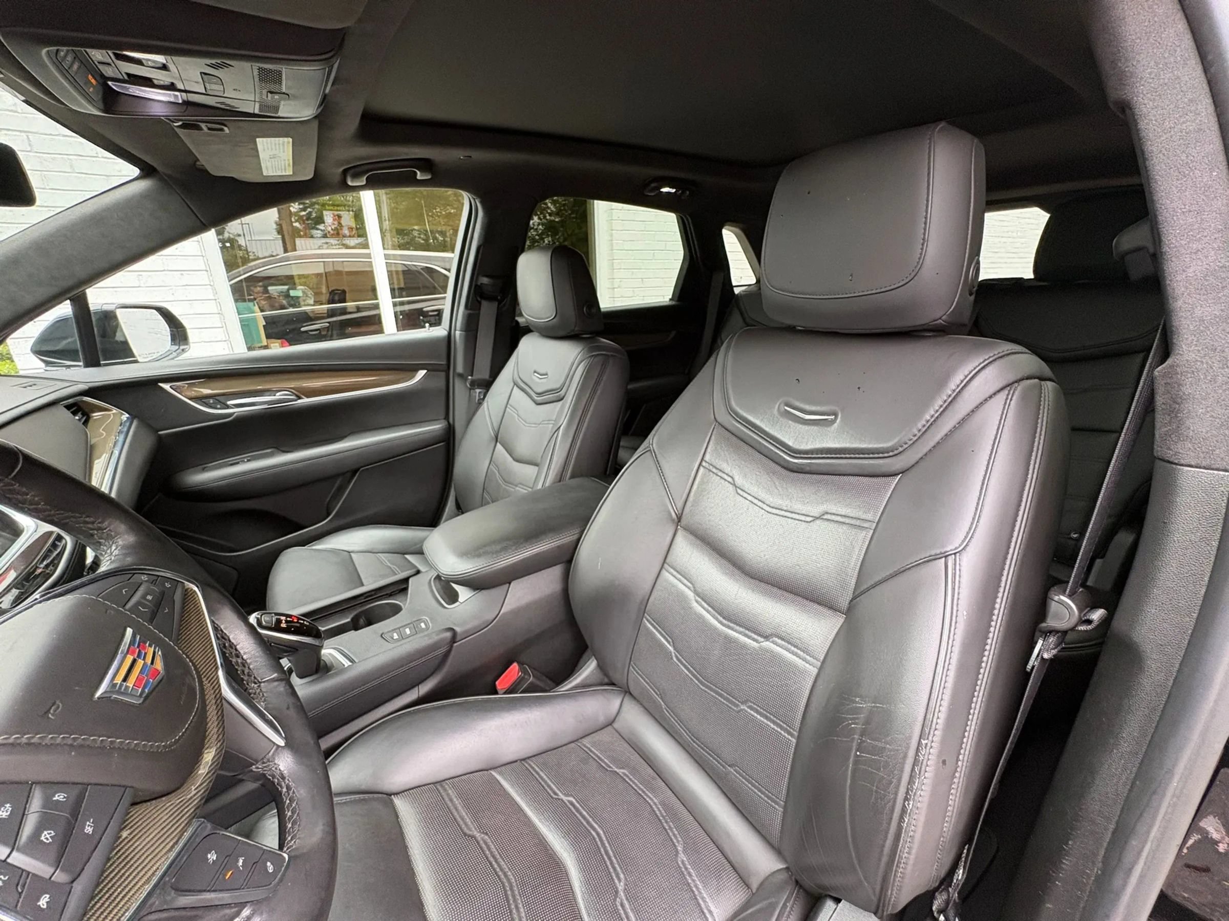 Used 2019 Cadillac XT5 Platinum AWD/4WD image 28