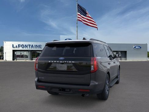New 2026 Ford Expedition Active image 8