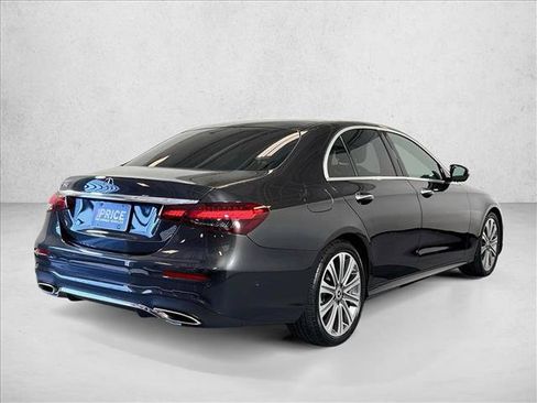 Used 2022 Mercedes-Benz E 350 Sedan image 5