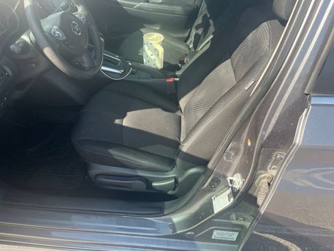 Used 2017 Nissan Sentra SR w/ Protection Package FWD image 14