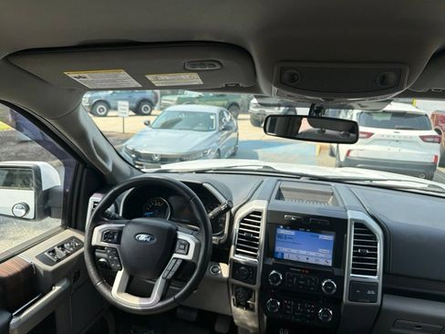 Used 2016 Ford F150 Lariat w/ Equipment Group 501A Mid AWD/4WD image 8