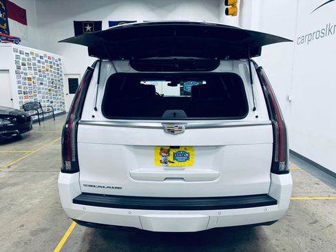 Used 2019 Cadillac Escalade Platinum image 25