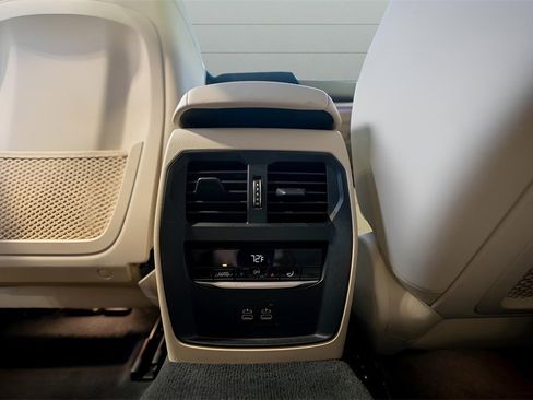 Used 2021 BMW 430i Coupe w/ Premium Package image 33