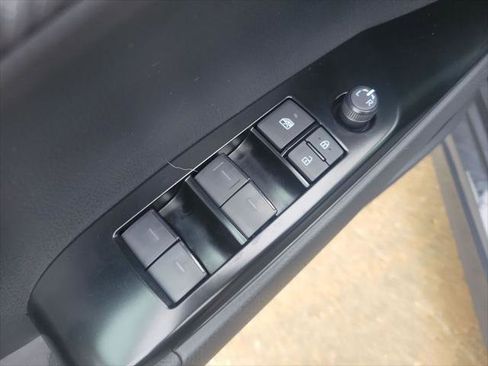 Certified 2025 Toyota Camry SE image 12