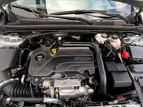 Used 2025 Chevrolet Malibu LT image 10